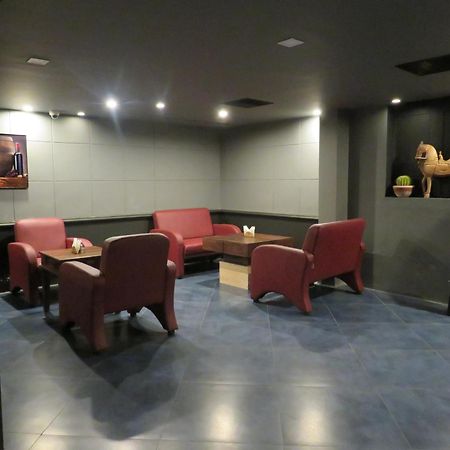 Kfour Apartment & Hotels Private Limited Maduráj Kültér fotó