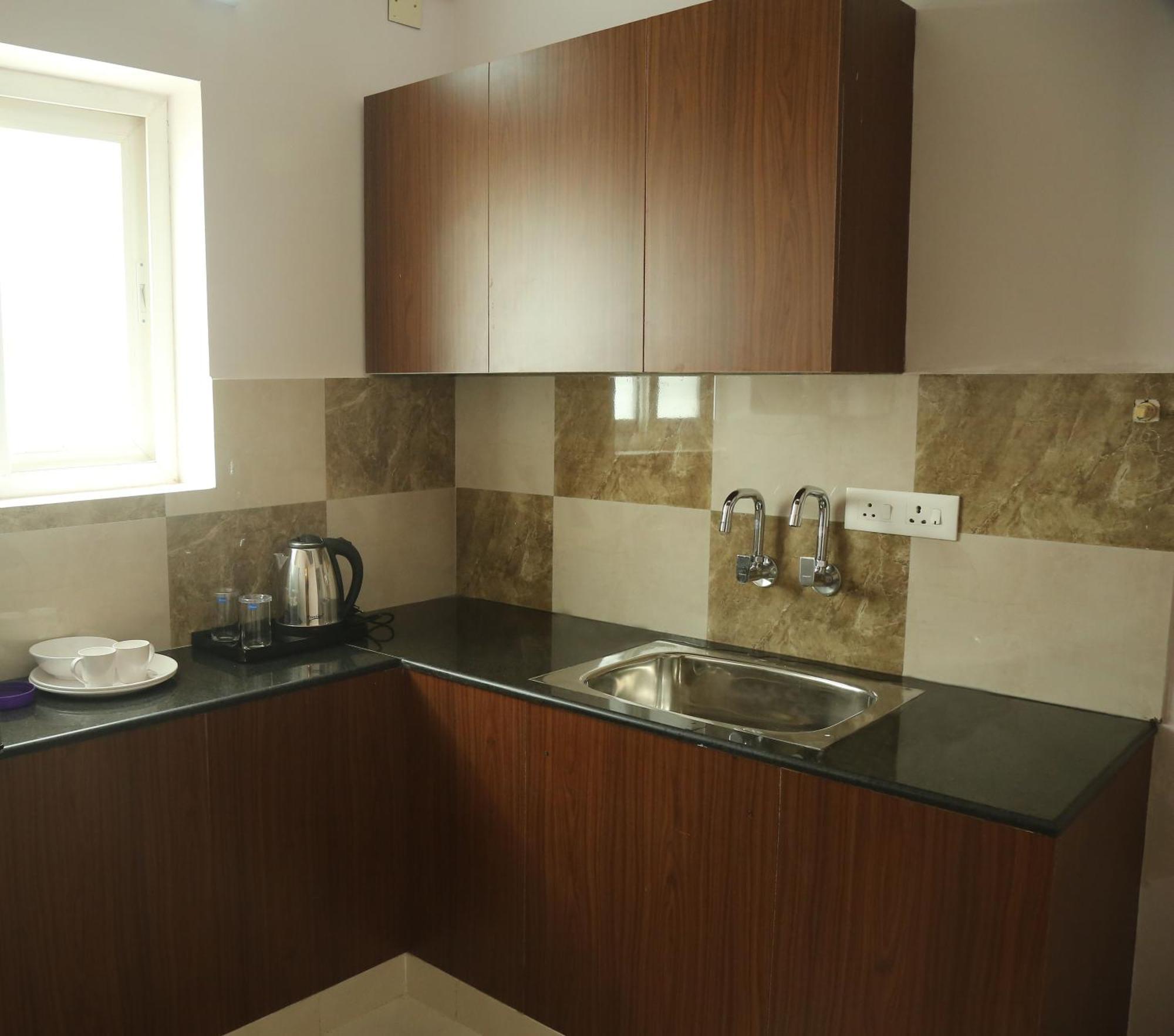 Kfour Apartment & Hotels Private Limited Maduráj Kültér fotó