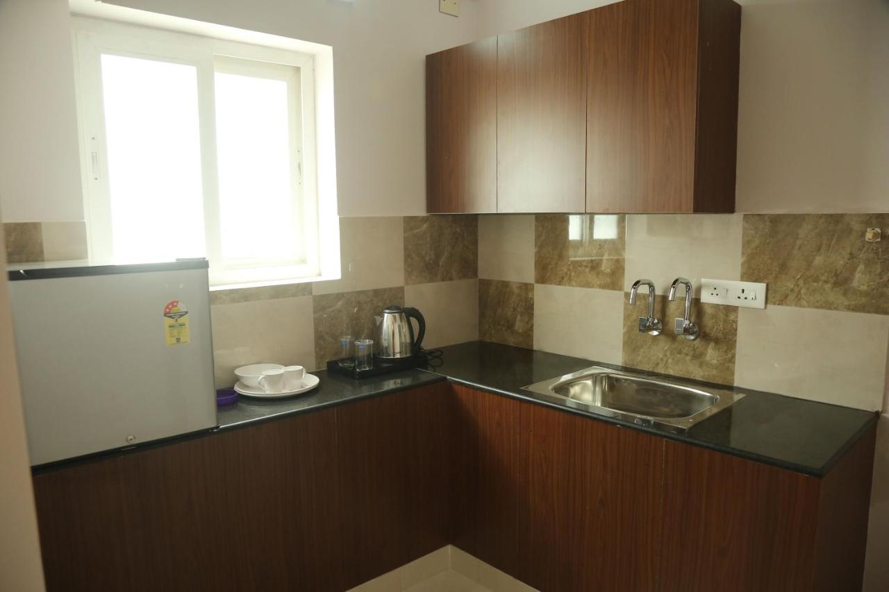 Kfour Apartment & Hotels Private Limited Maduráj Kültér fotó