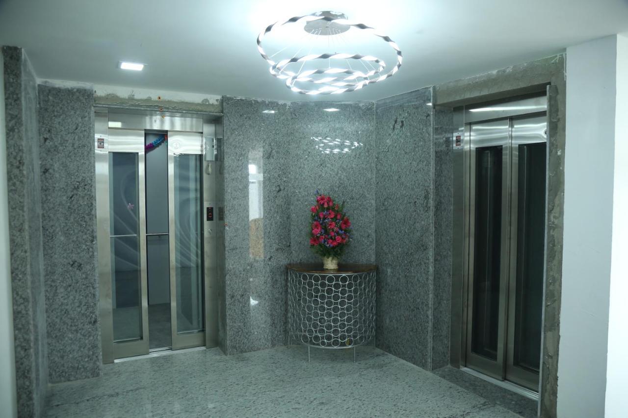 Kfour Apartment & Hotels Private Limited Maduráj Kültér fotó
